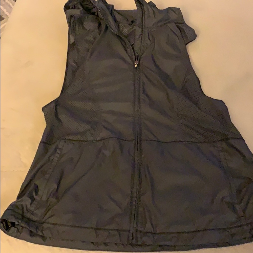 Lulemon dark gray running light wear vest